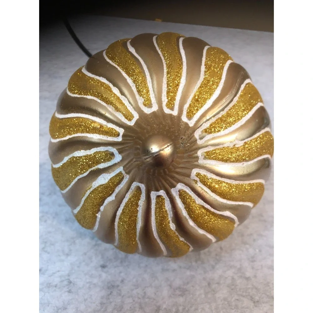 One (1) ~ Jumbo Christmas Ornament ~ 6.75